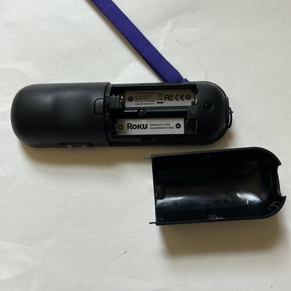 Roku 3 Streaming media movie player with voice search unit, cord, remote-black - Picture 4 of 9